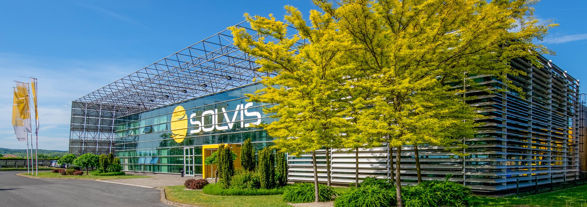 Solvis-O_nama-Slider-05-1980x700